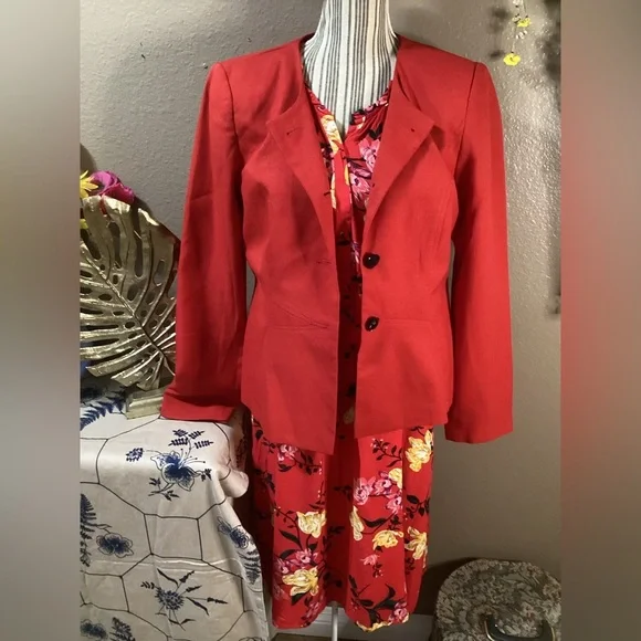 Old Navy Red Floral Bell Sleeve Dress - Picture 4 of 16